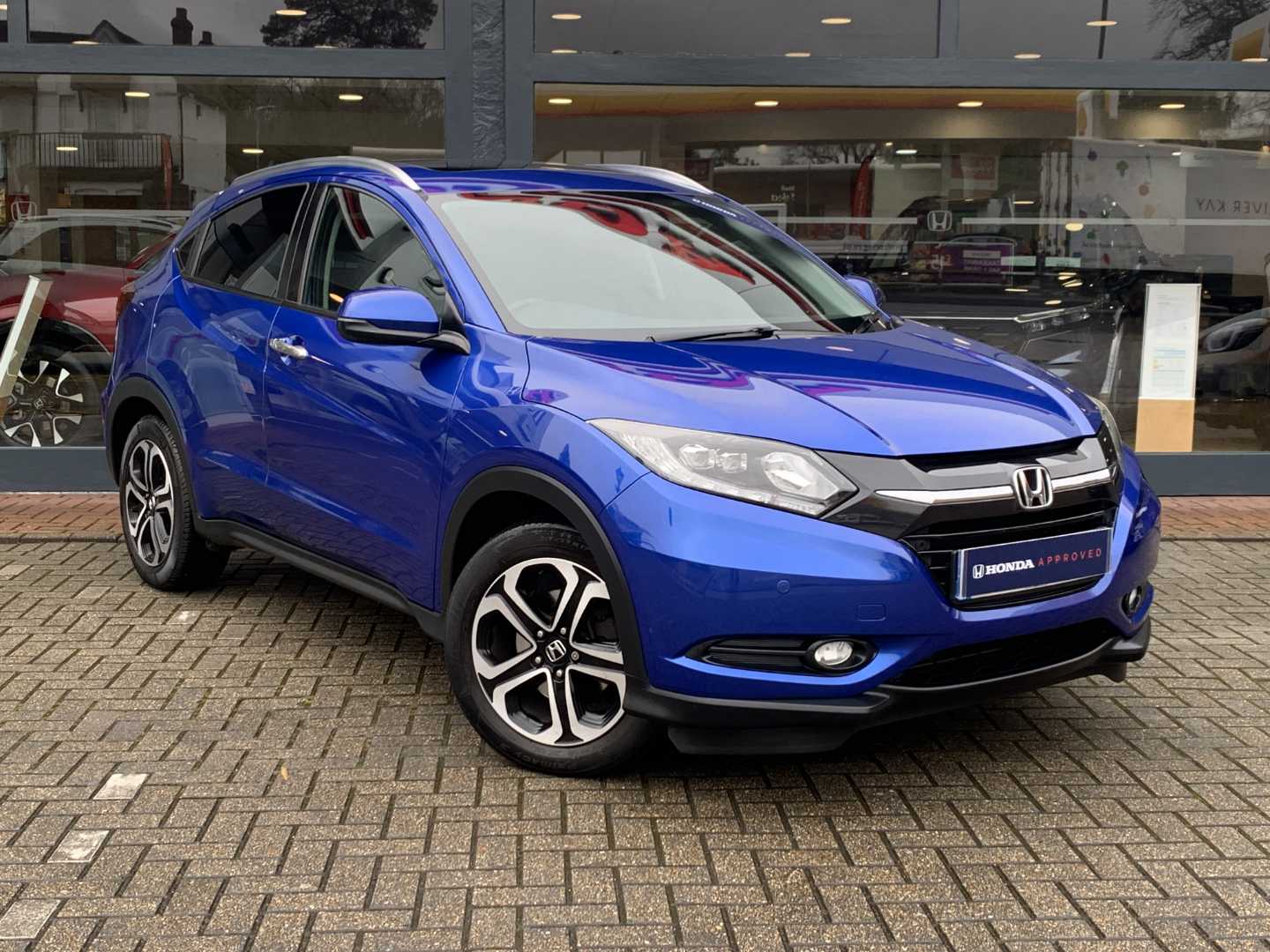 Main listing image - Honda HR-V