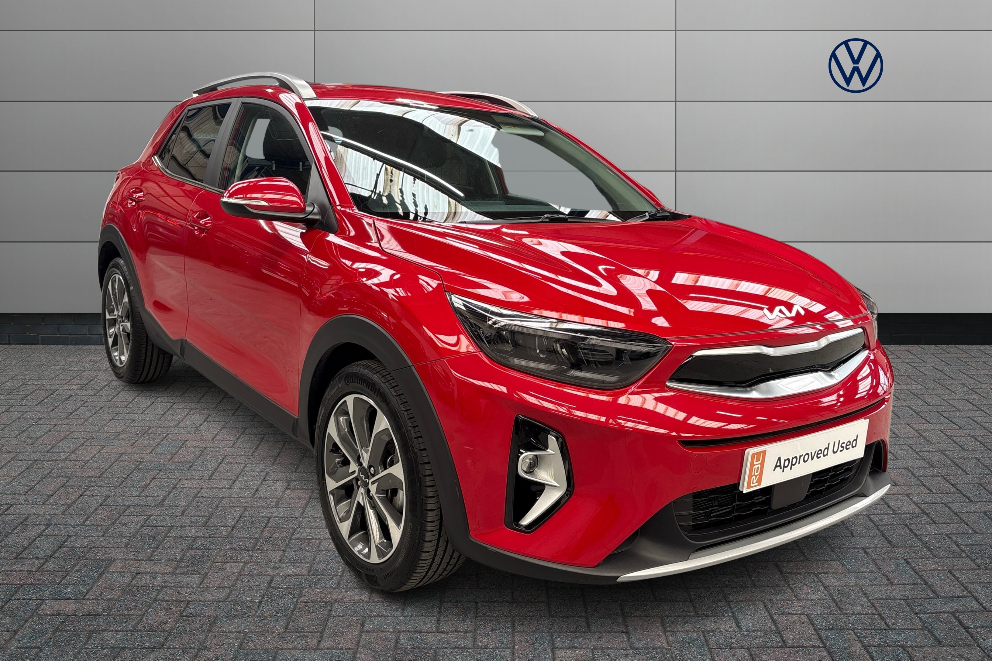Main listing image - Kia Stonic