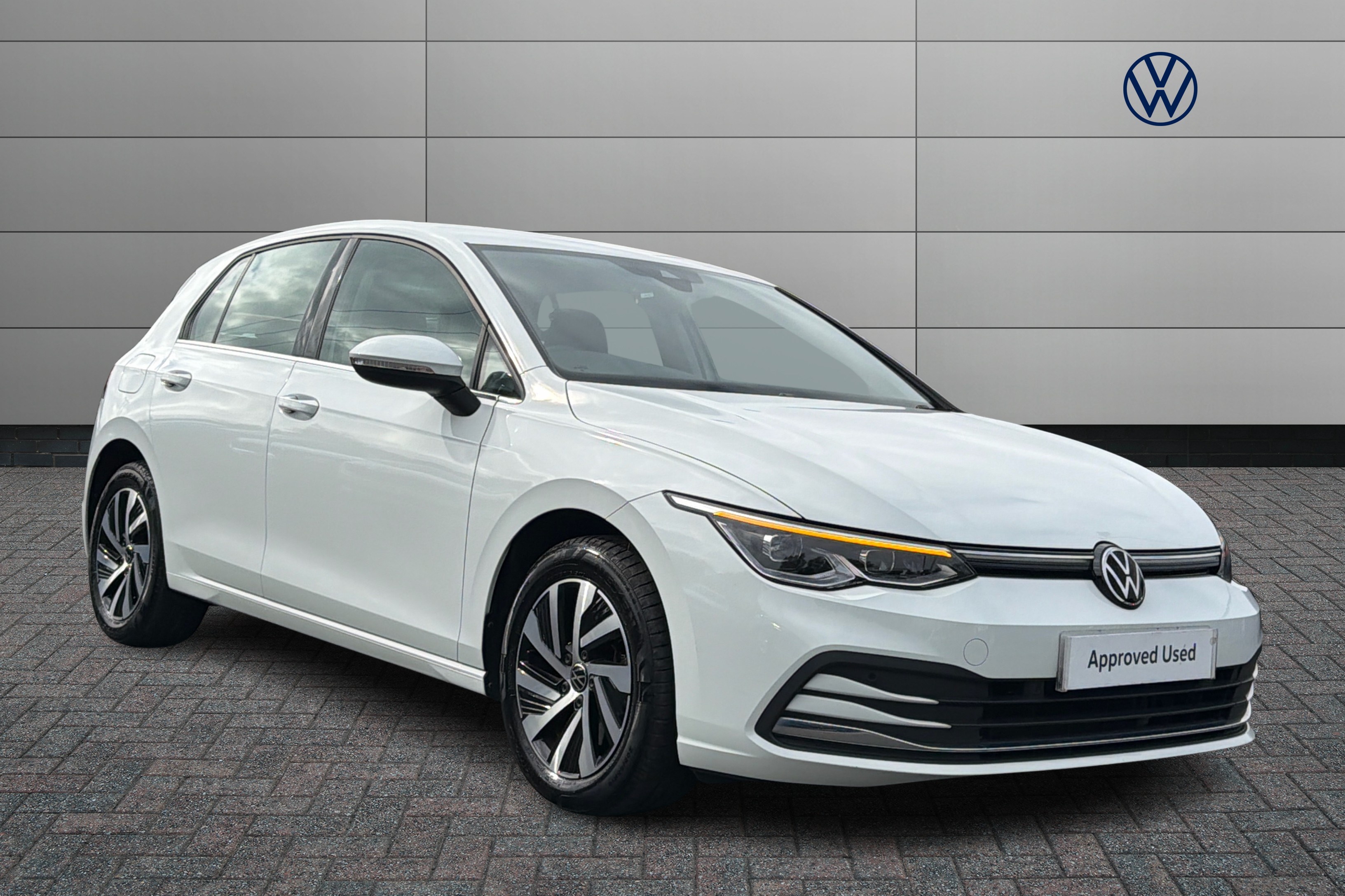 Main listing image - Volkswagen Golf