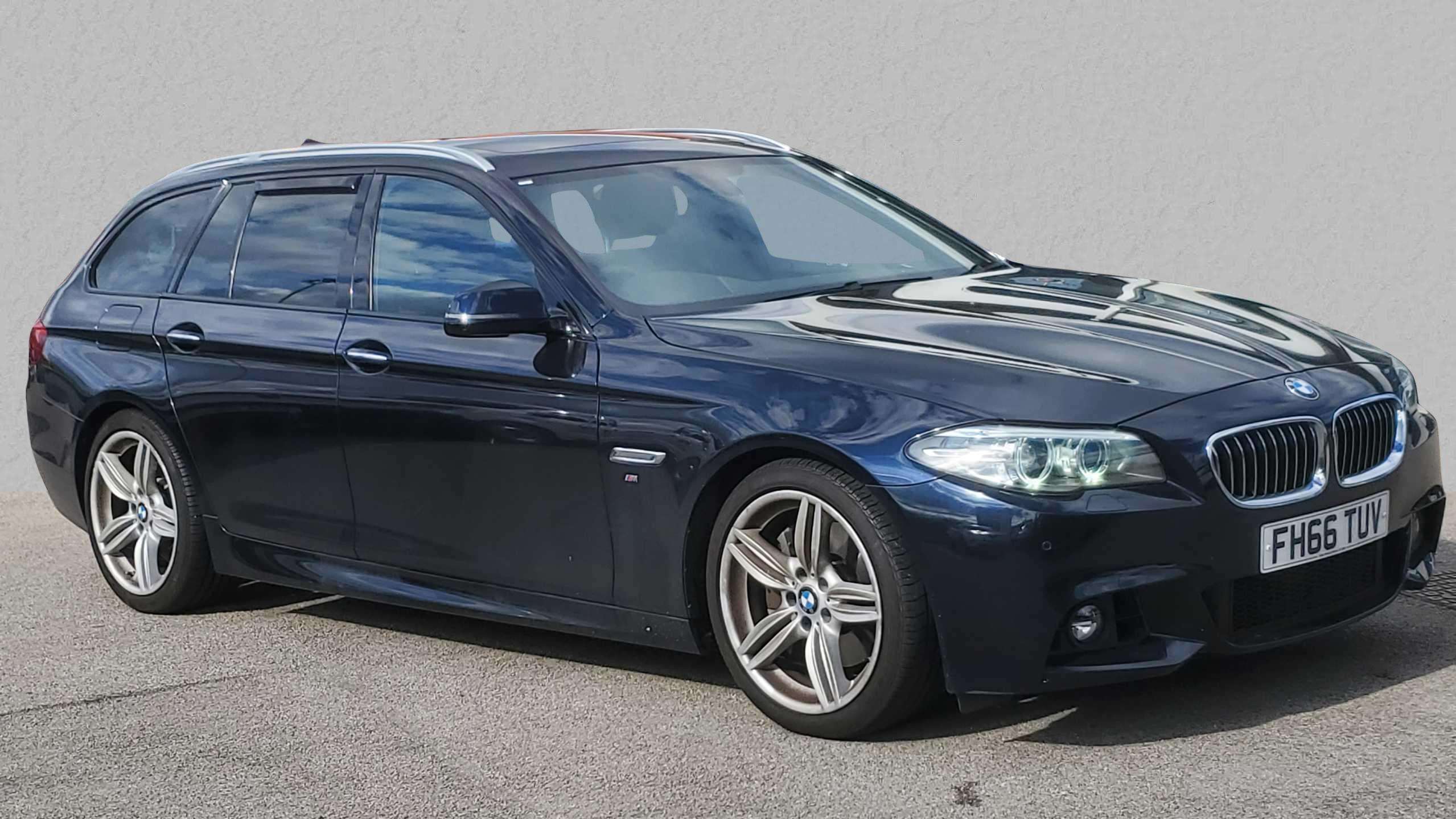 Main listing image - BMW 5 Series Touring