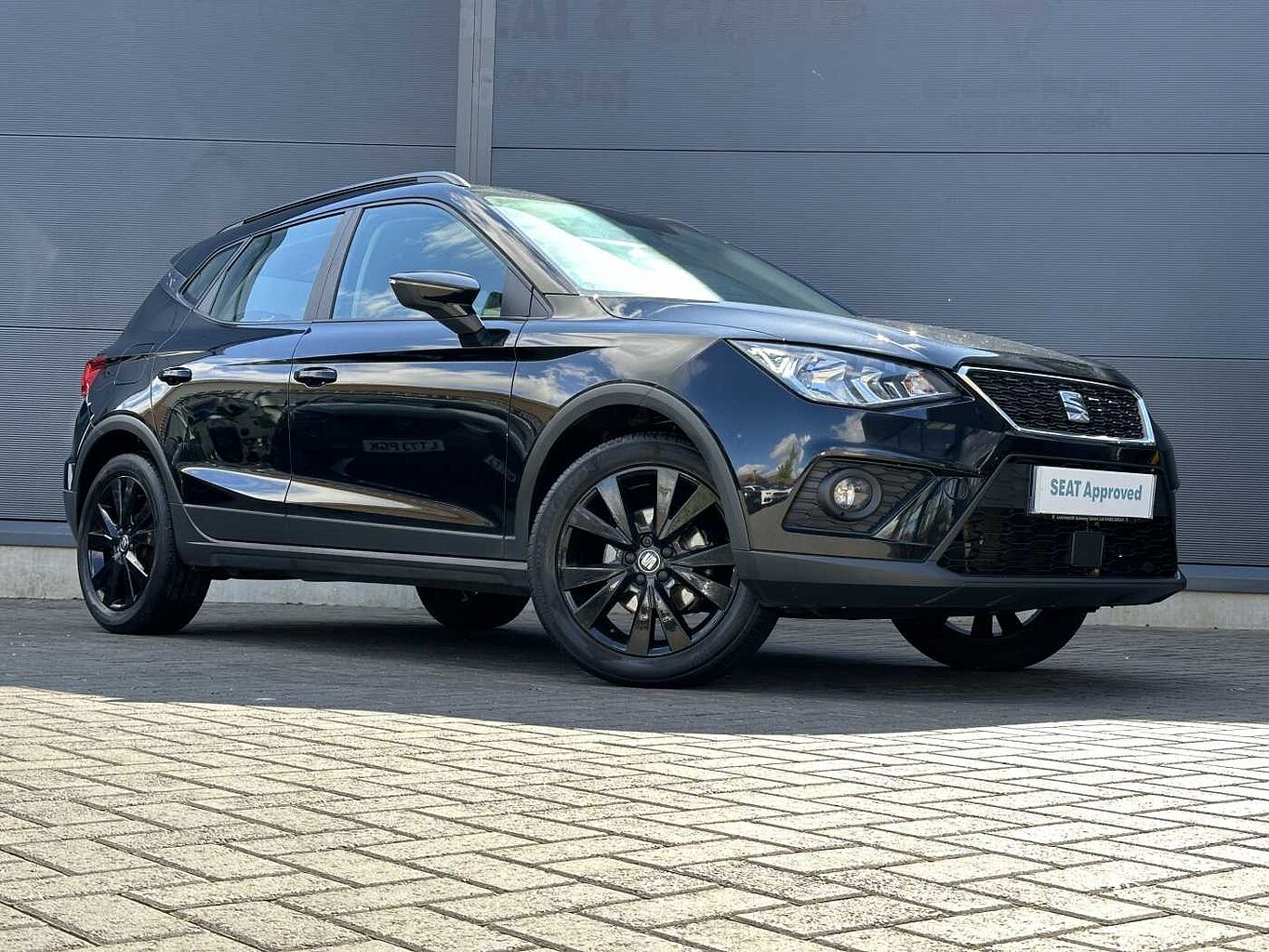 Main listing image - SEAT Arona