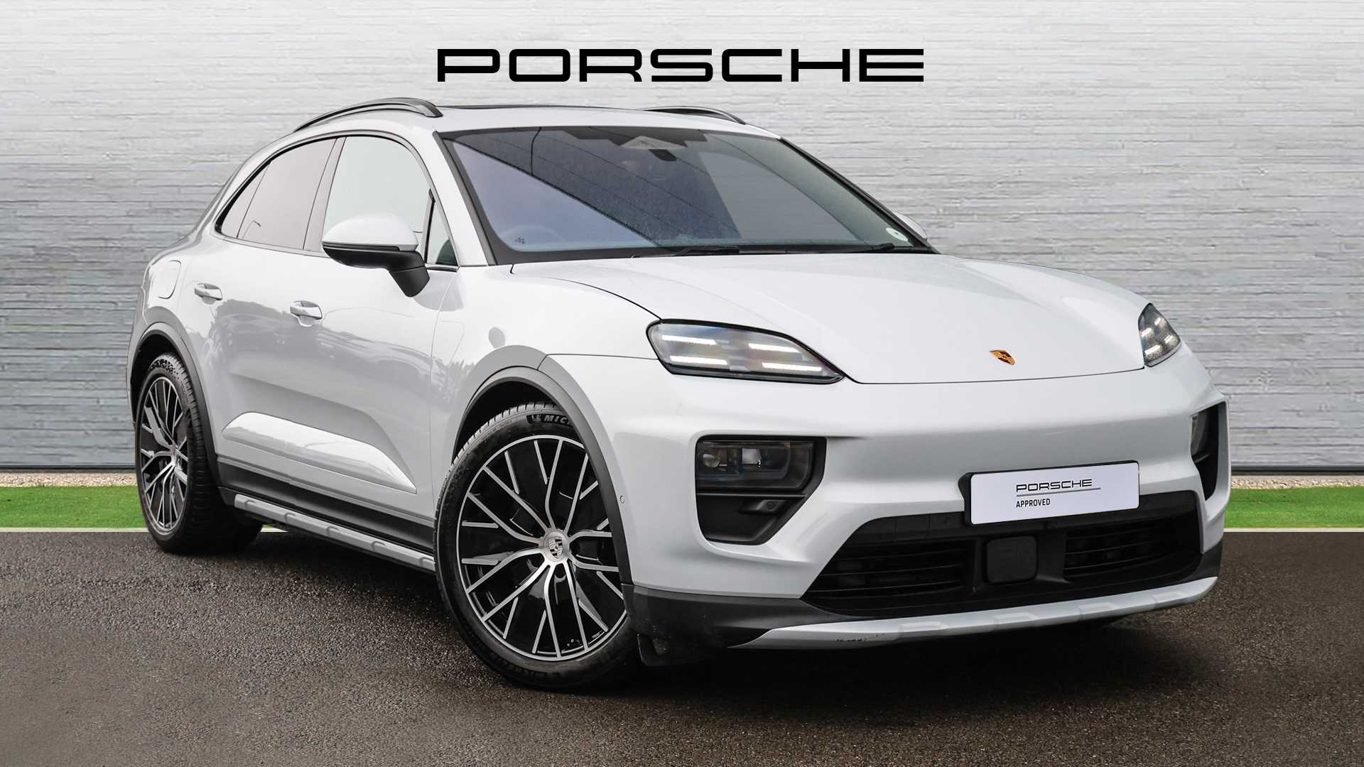 Main listing image - Porsche Macan