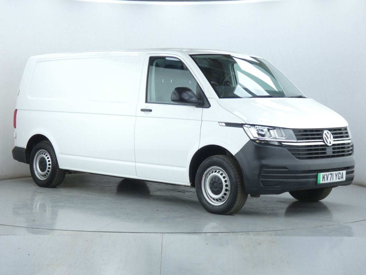 Main listing image - Volkswagen Transporter