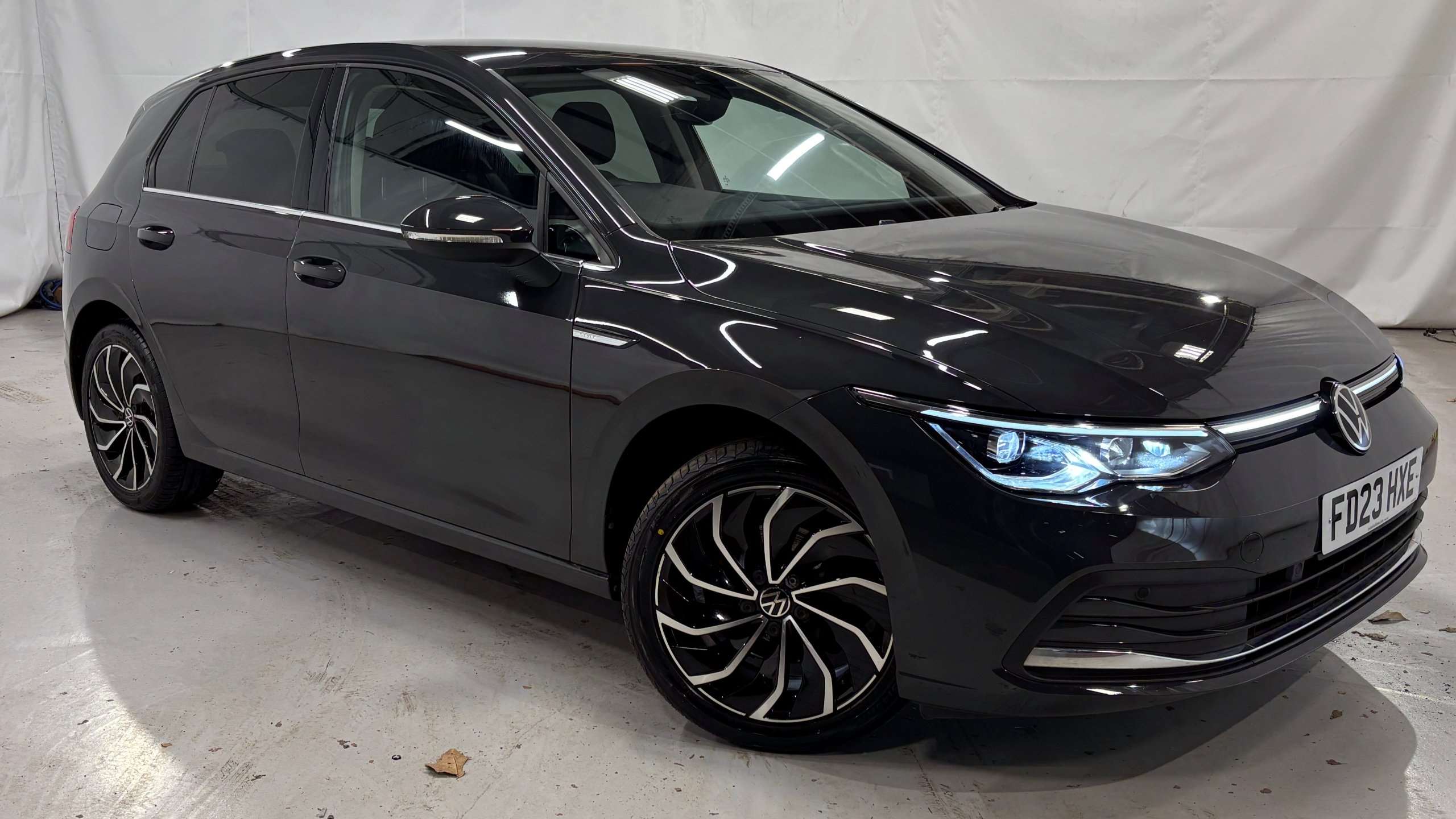 Main listing image - Volkswagen Golf