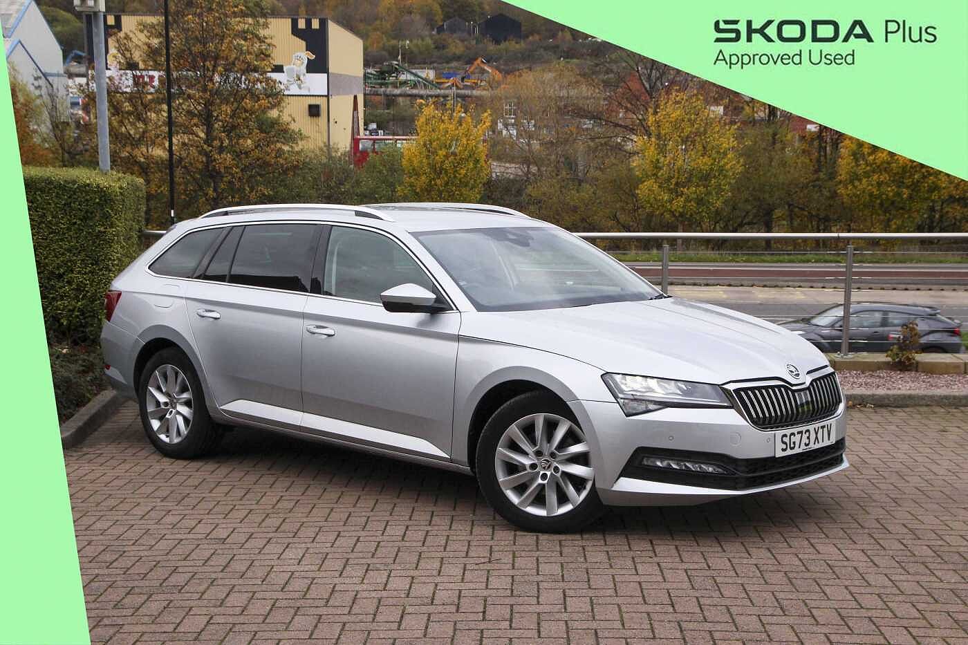 Main listing image - Skoda Superb Estate