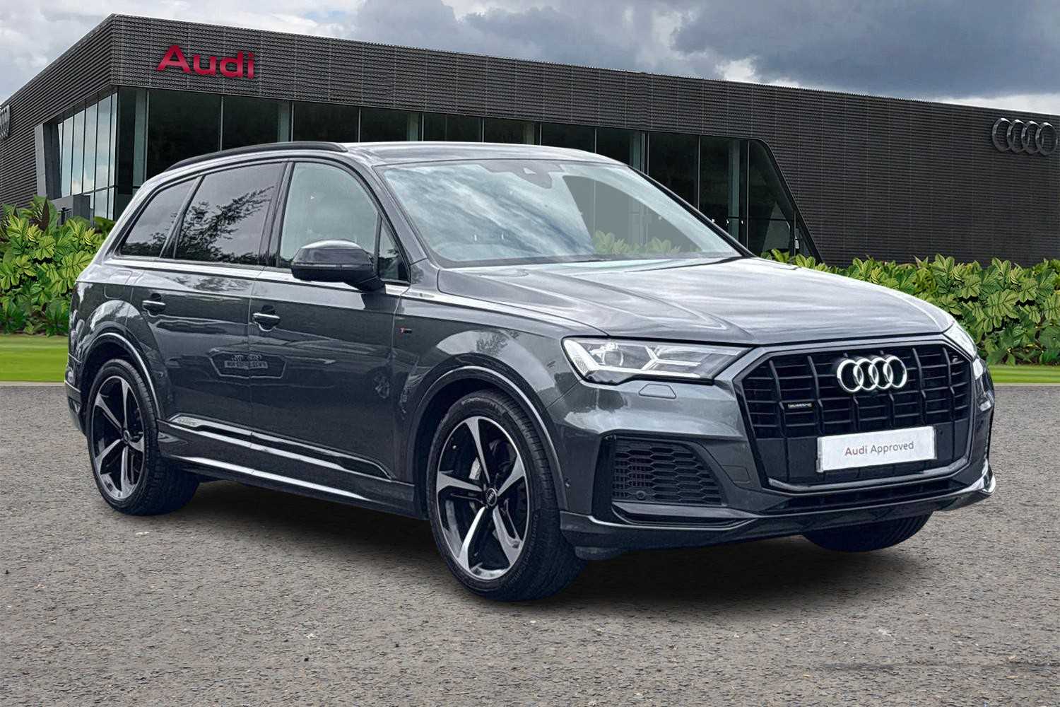 Main listing image - Audi Q7