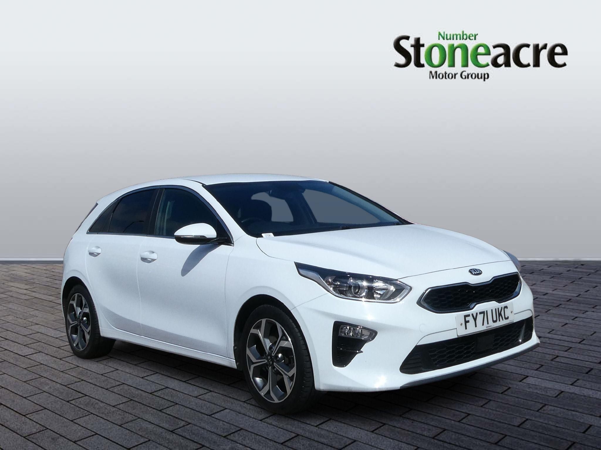 Main listing image - Kia Ceed