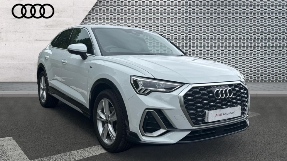 Main listing image - Audi Q3