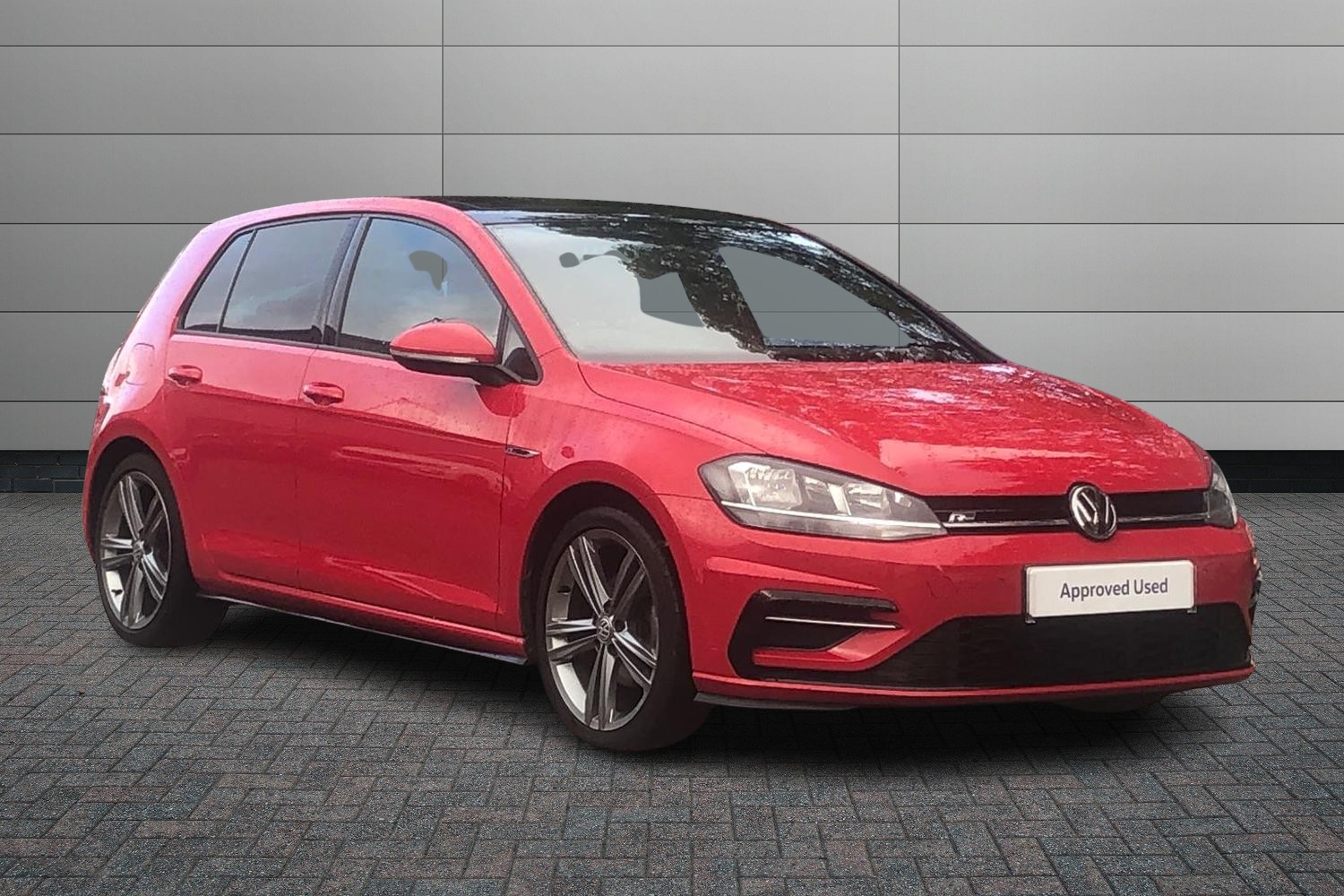 Main listing image - Volkswagen Golf