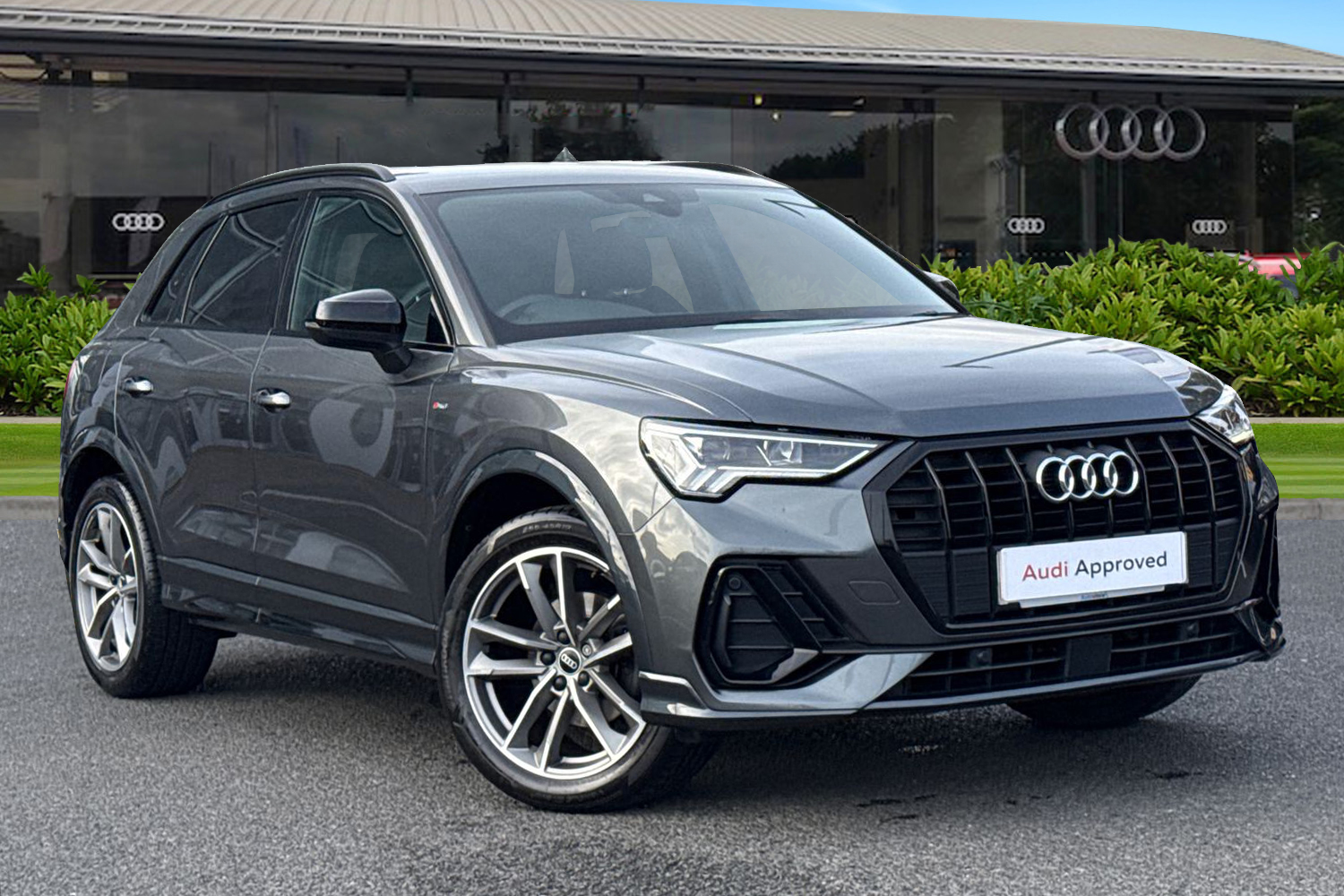 Main listing image - Audi Q3