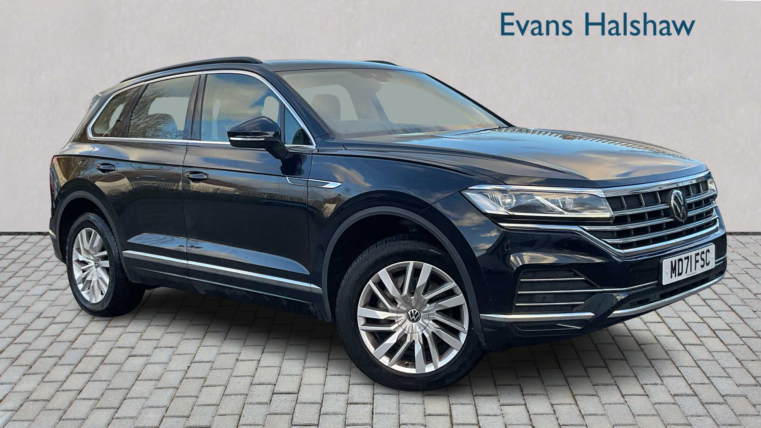 Main listing image - Volkswagen Touareg