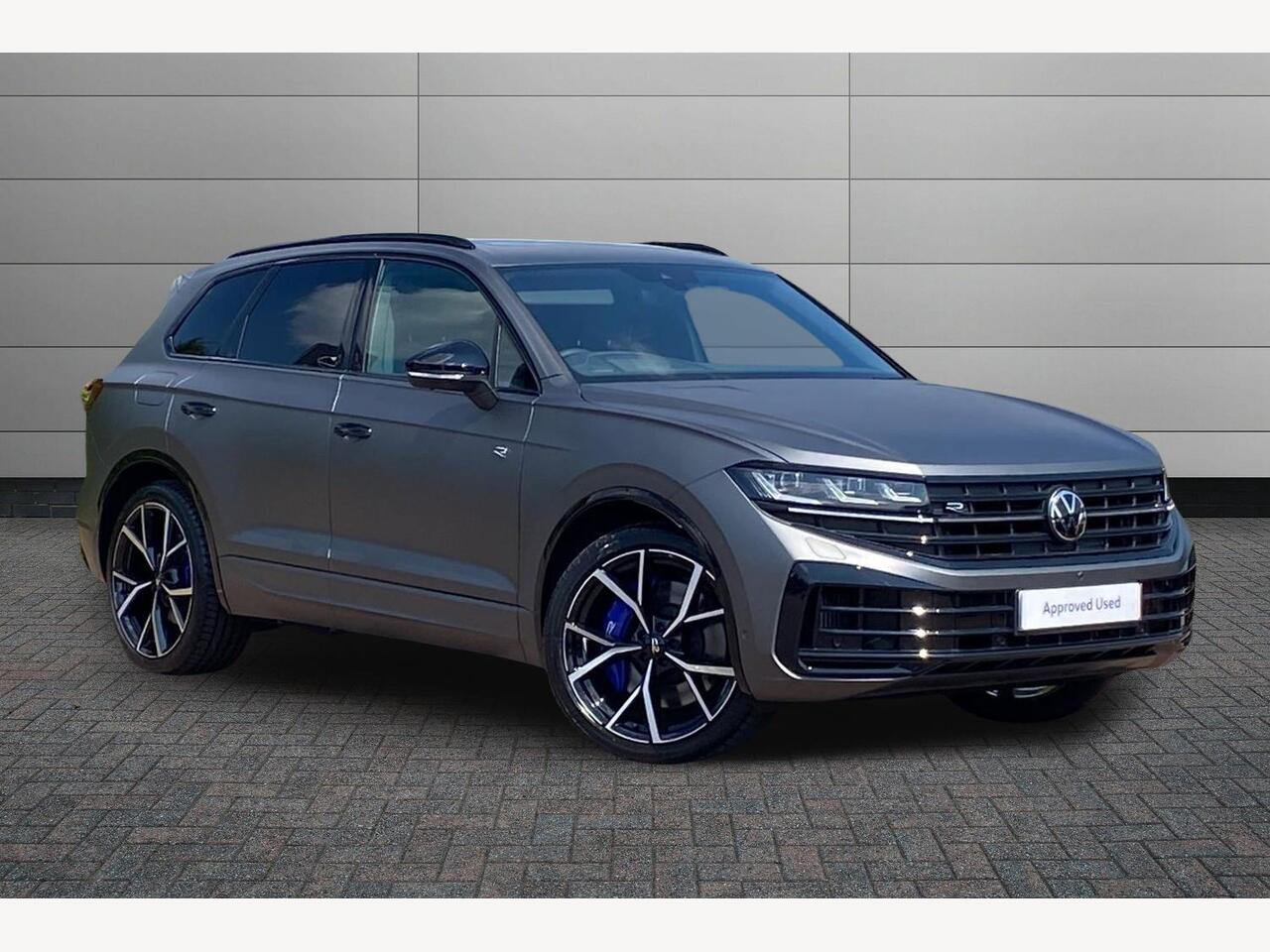 Main listing image - Volkswagen Touareg