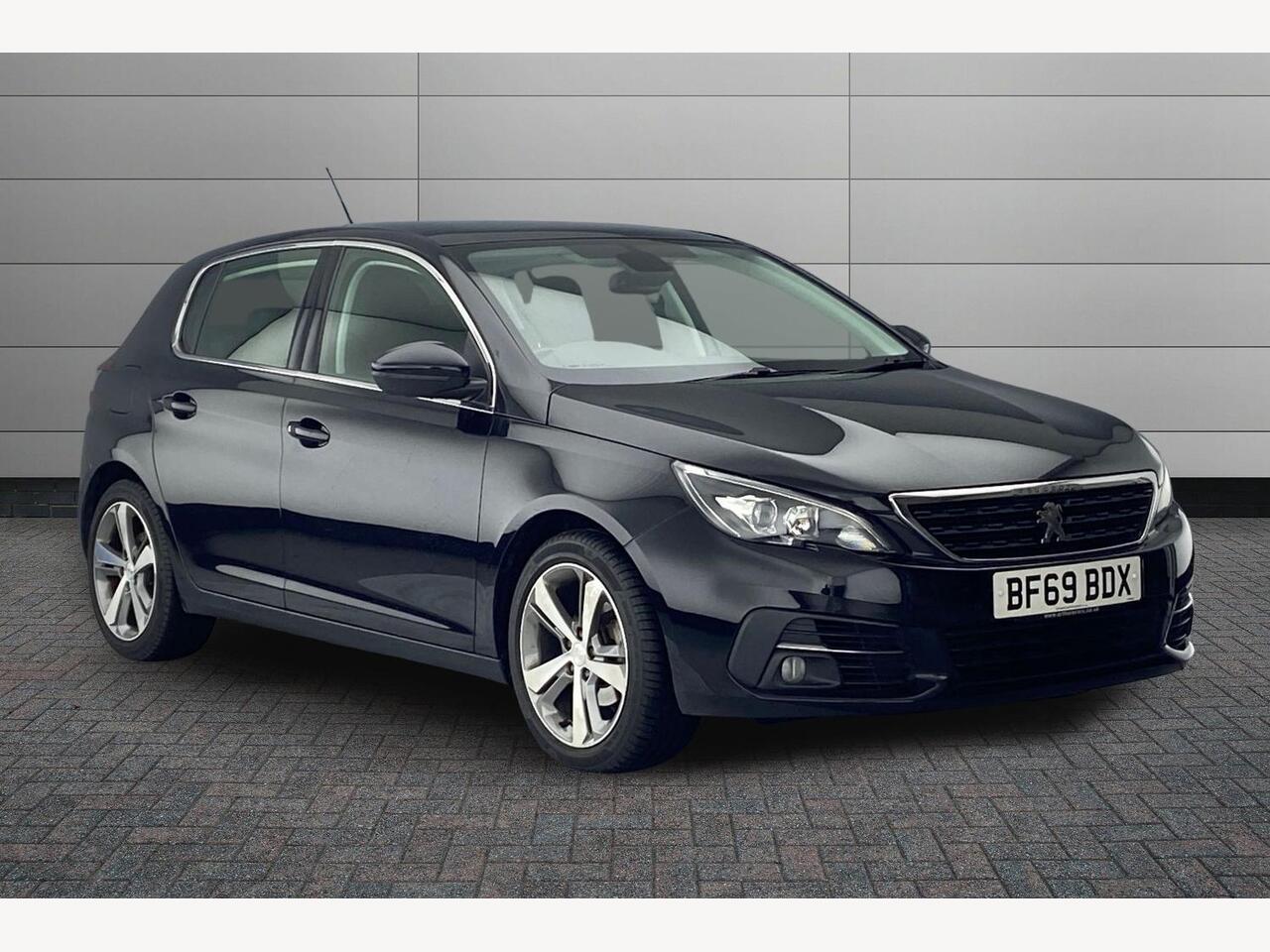 Main listing image - Peugeot 308
