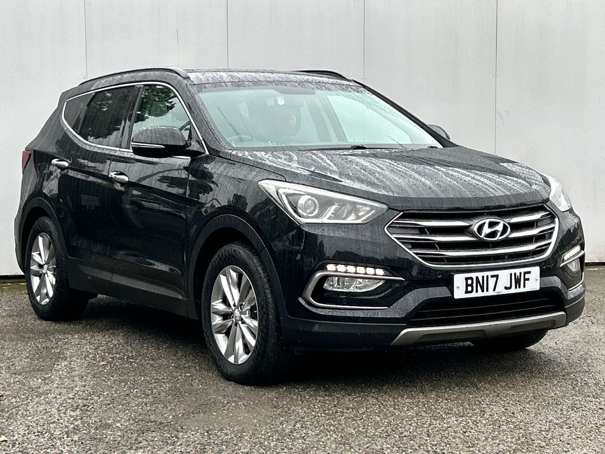 Main listing image - Hyundai Santa Fe