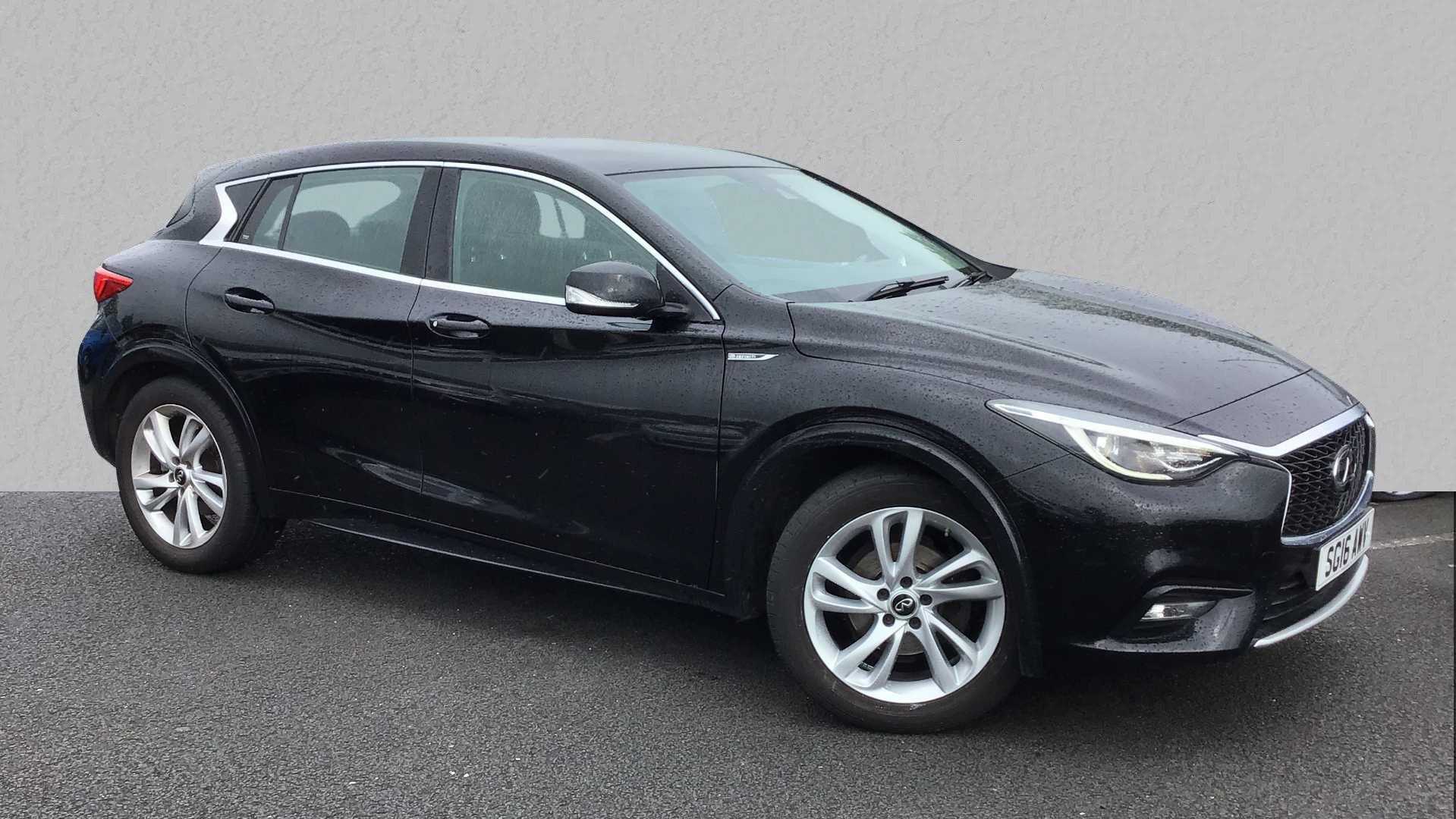 Main listing image - Infiniti Q30