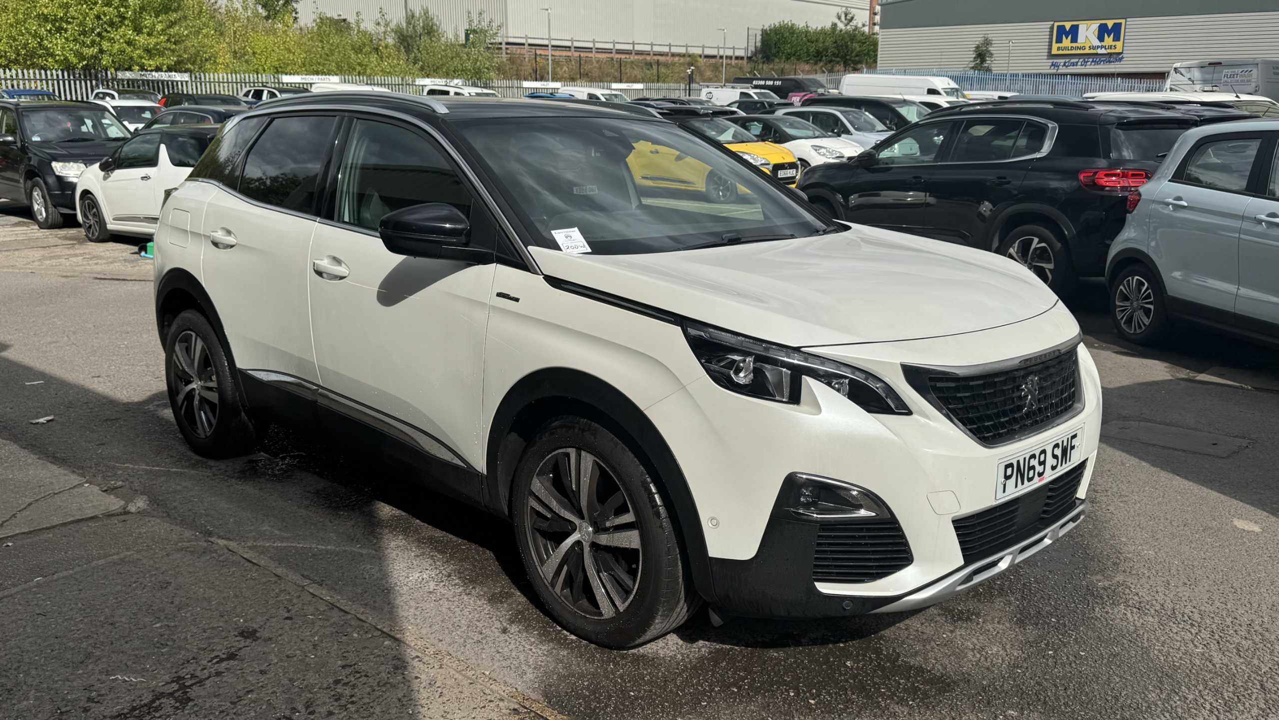 Main listing image - Peugeot 3008