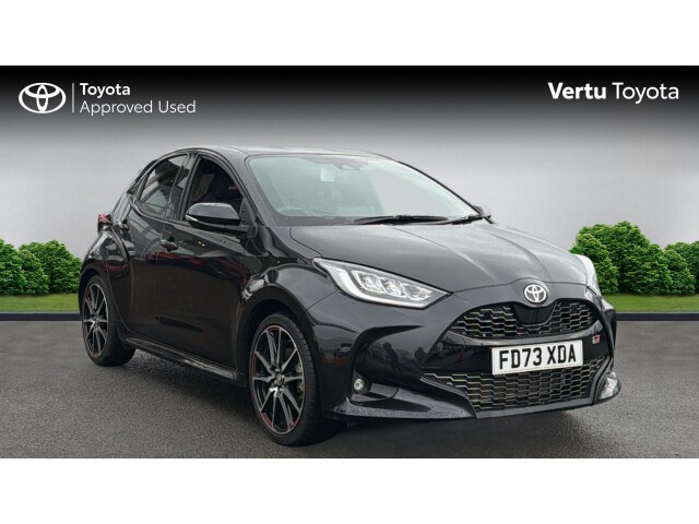 Main listing image - Toyota Yaris