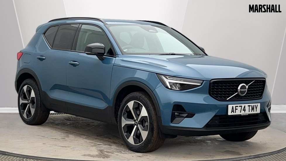 Main listing image - Volvo XC40