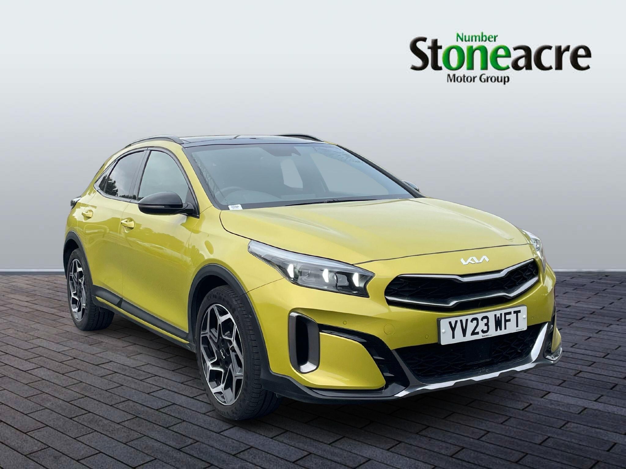 Main listing image - Kia XCeed