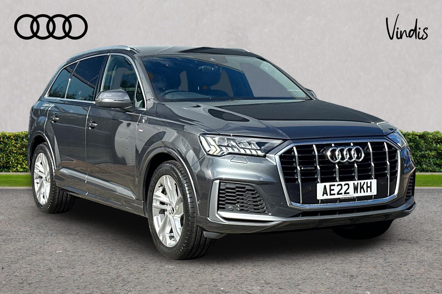 Main listing image - Audi Q7