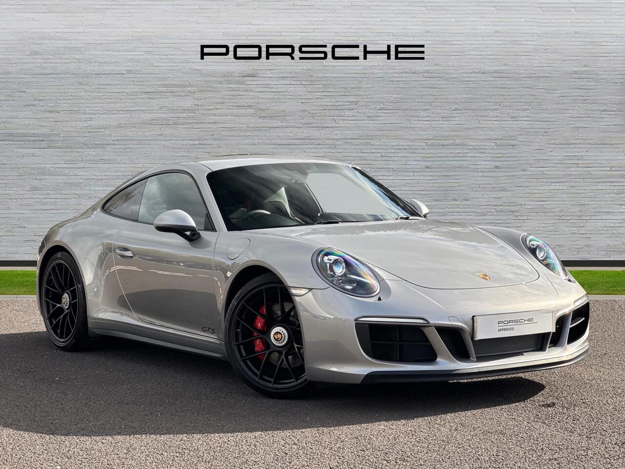 Main listing image - Porsche 911