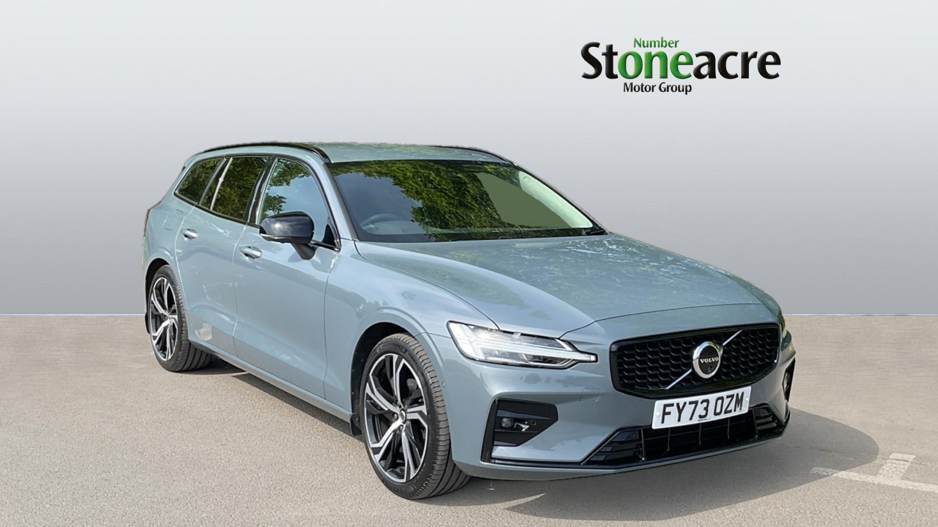 Main listing image - Volvo V60