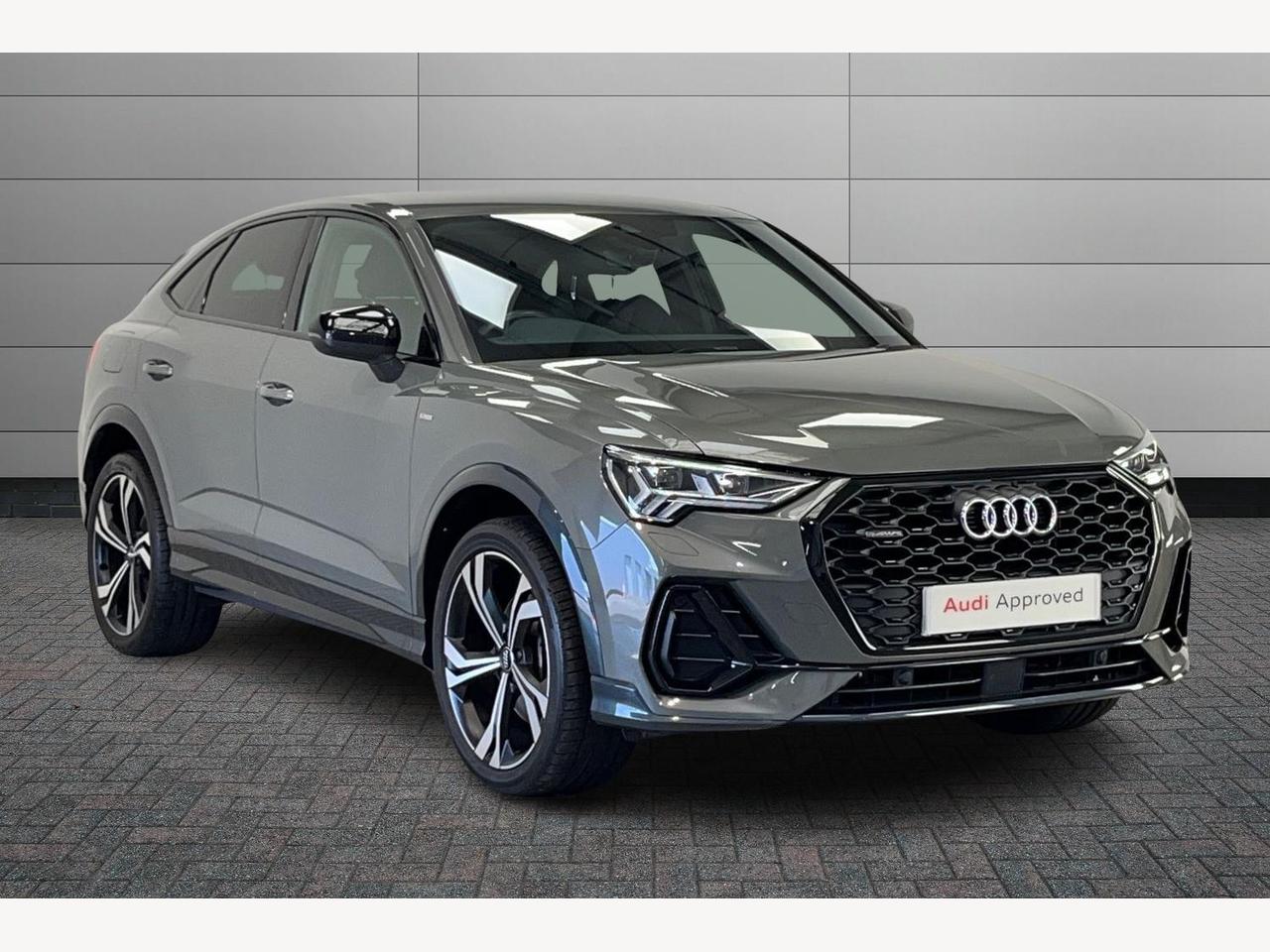 Main listing image - Audi Q3