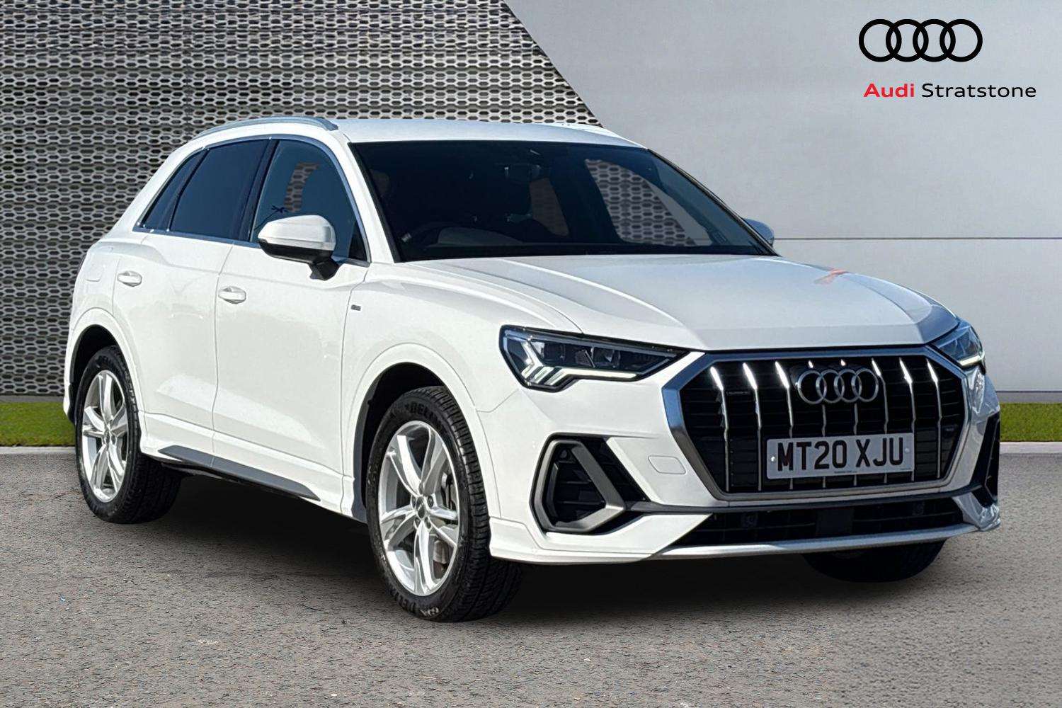 Main listing image - Audi Q3