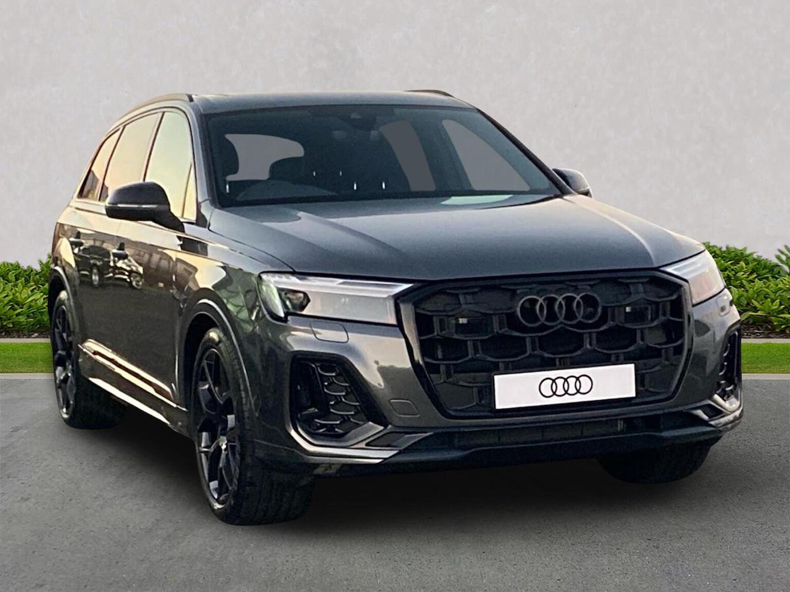 Main listing image - Audi Q7