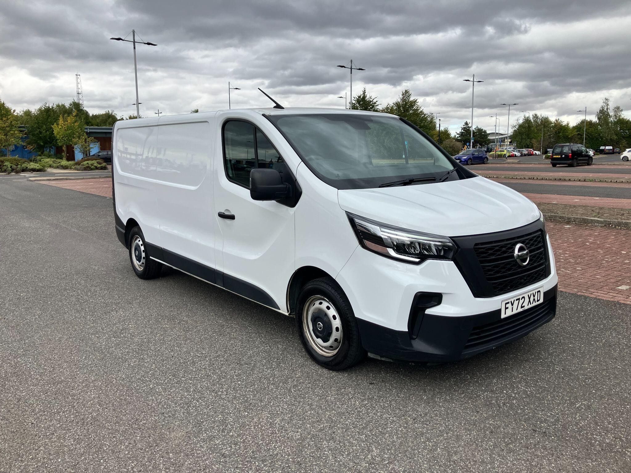 Main listing image - Nissan Primastar