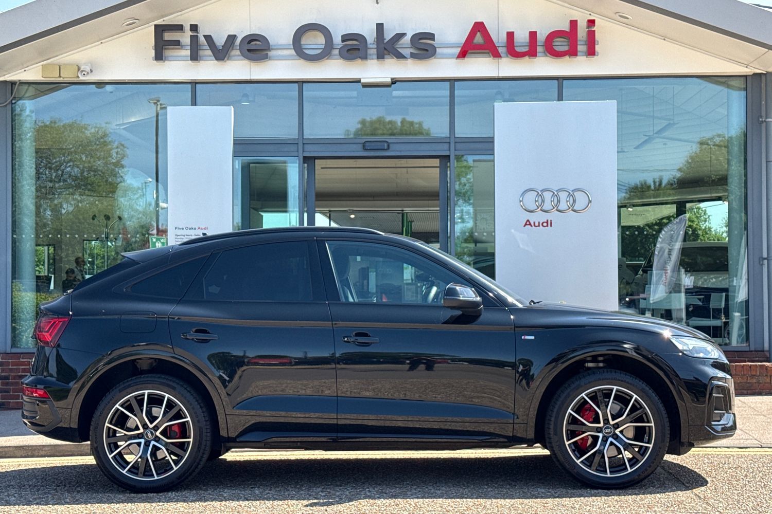 Main listing image - Audi Q5 Sportback