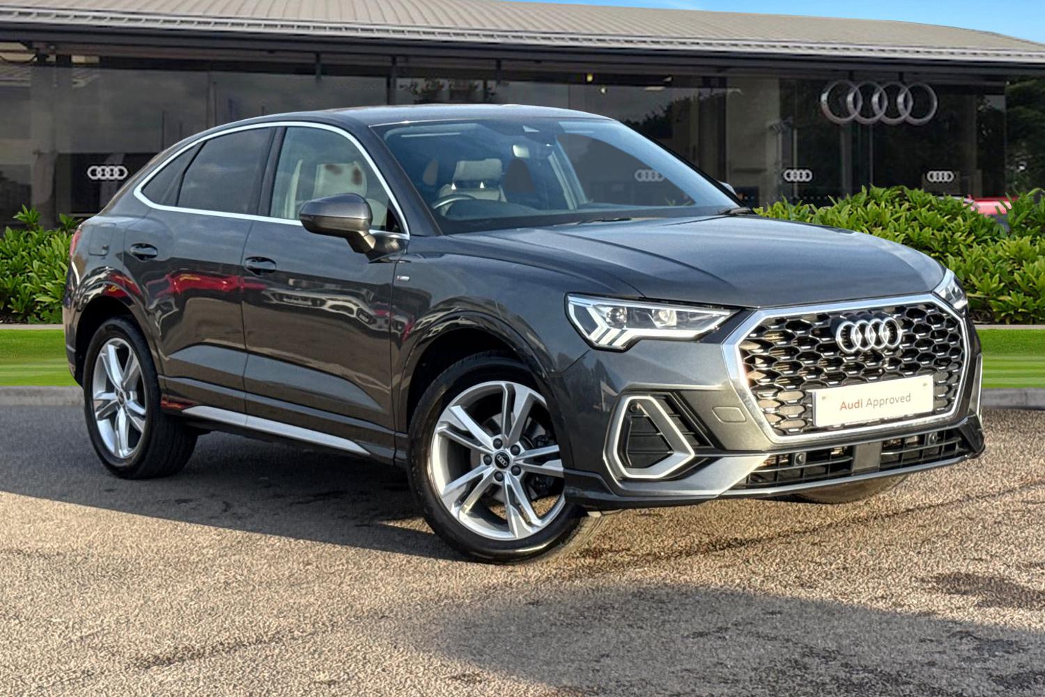 Main listing image - Audi Q3