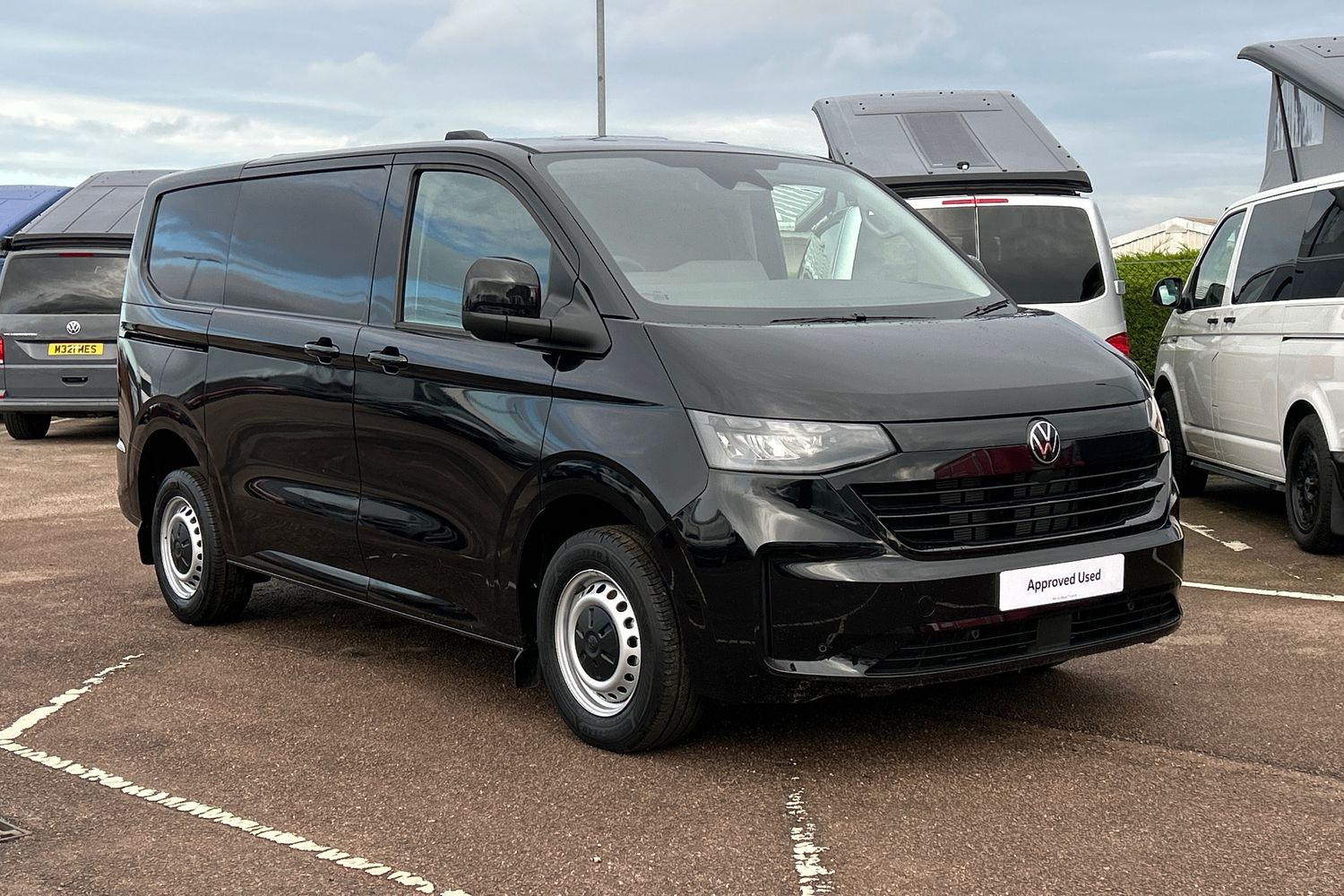 Main listing image - Volkswagen Transporter