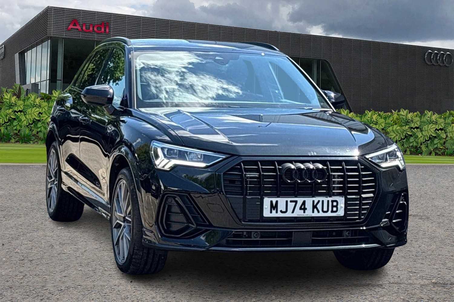 Main listing image - Audi Q3