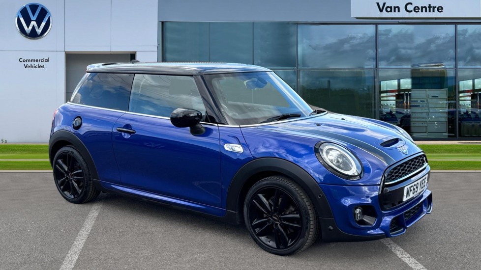 Main listing image - MINI Hatchback