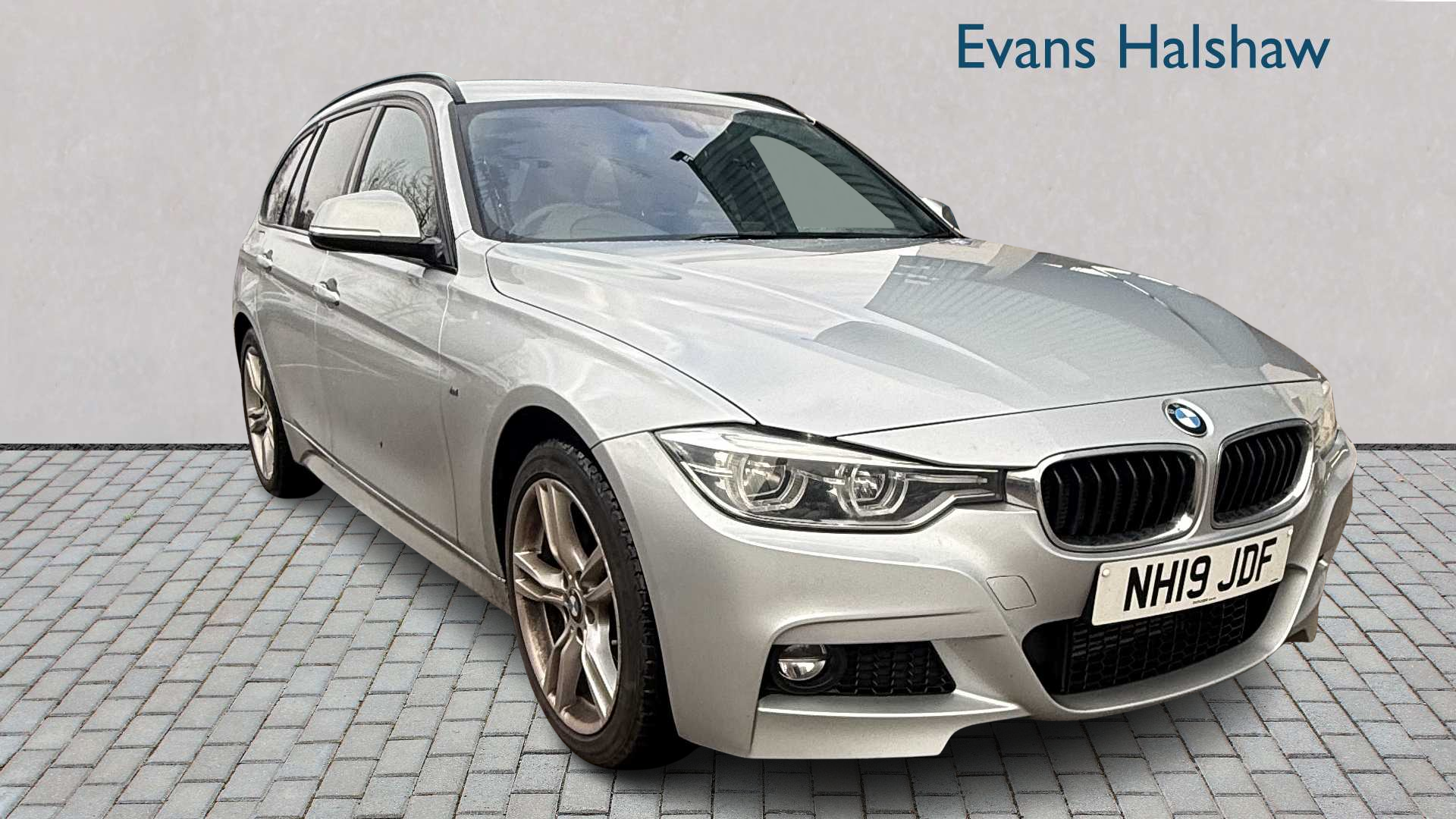 Main listing image - BMW 3 Series Touring
