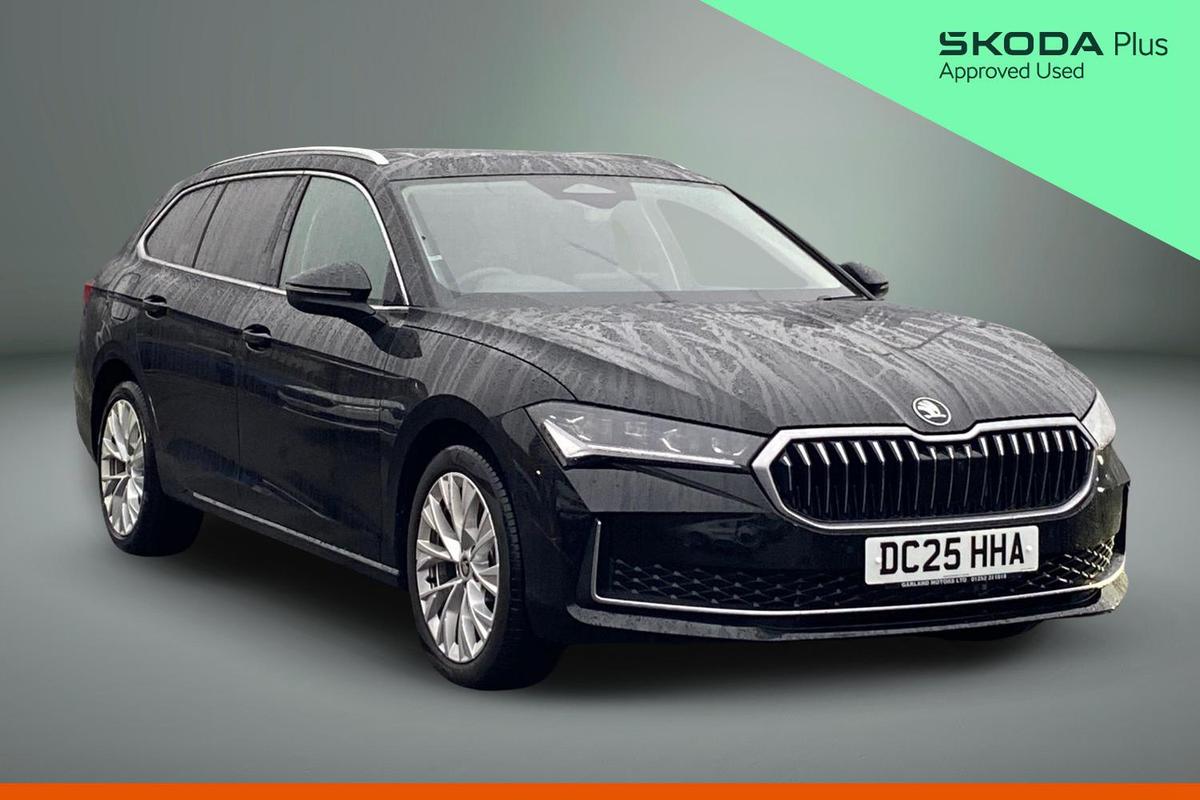 Main listing image - Skoda Superb Estate