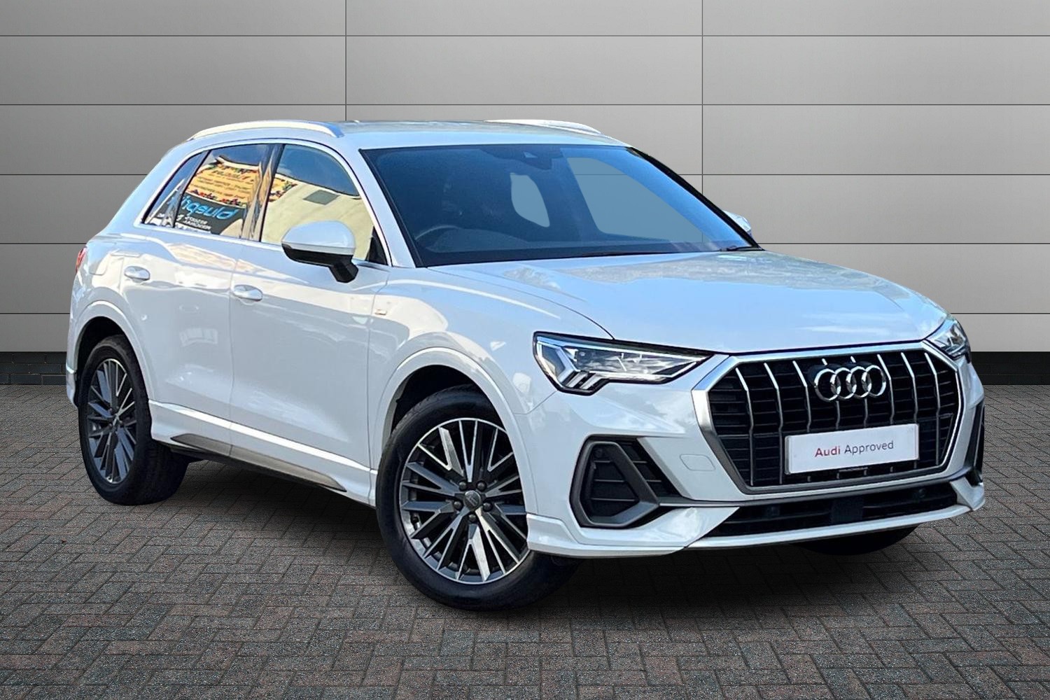 Main listing image - Audi Q3