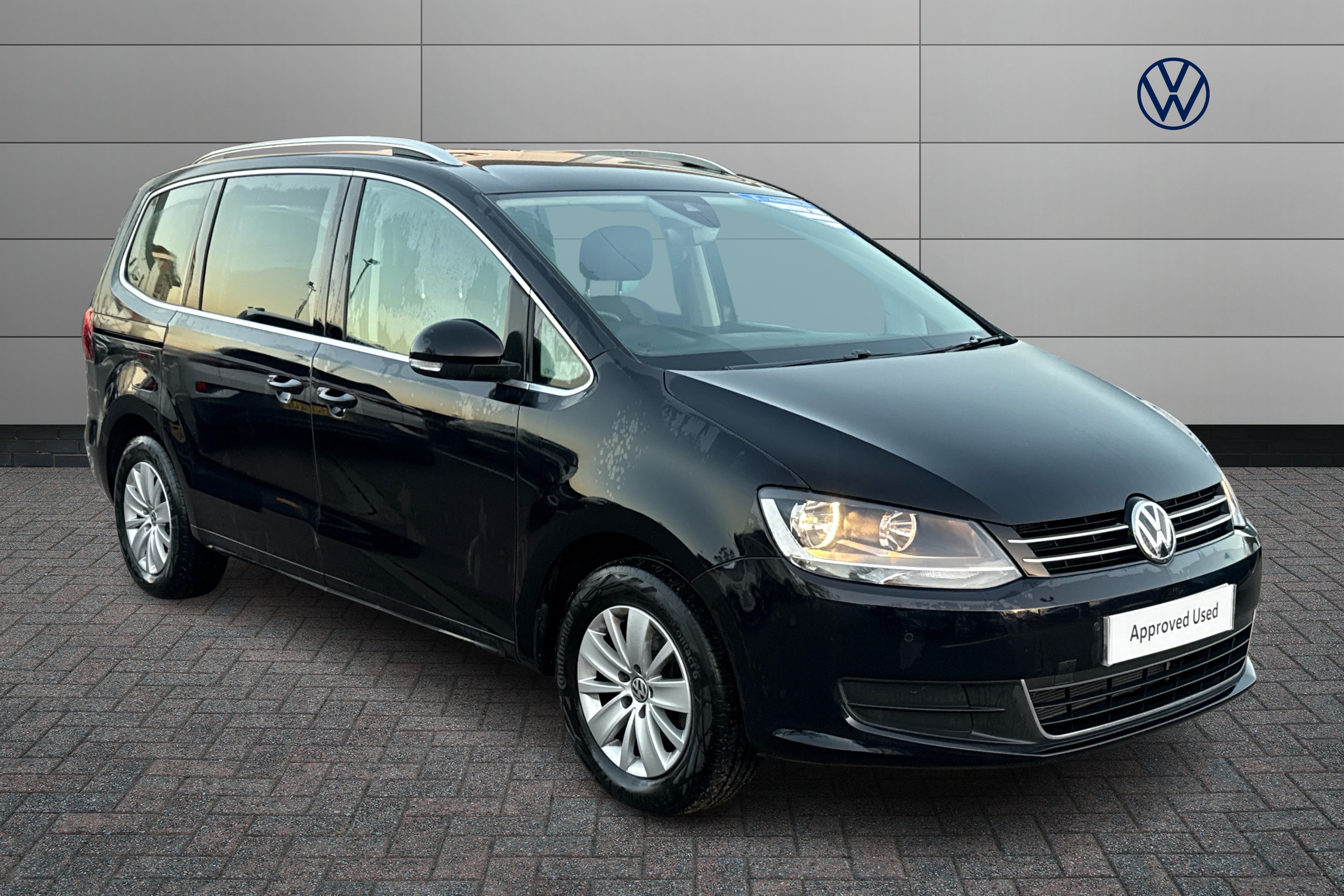 Main listing image - Volkswagen Sharan
