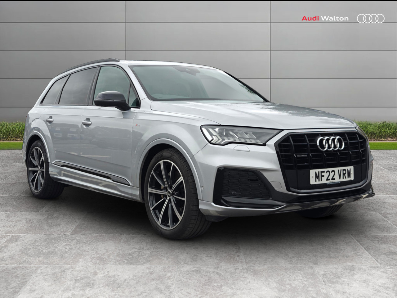 Main listing image - Audi Q7