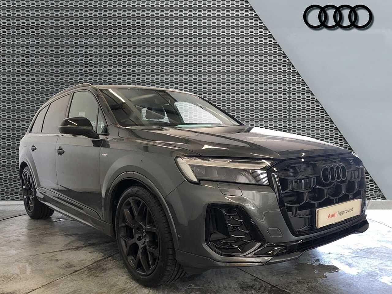 Main listing image - Audi Q7