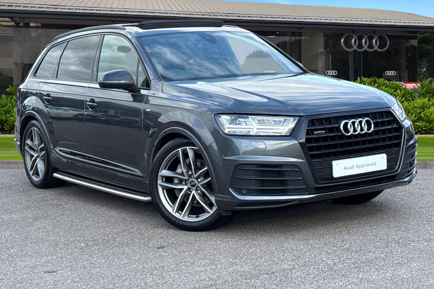 Main listing image - Audi Q7