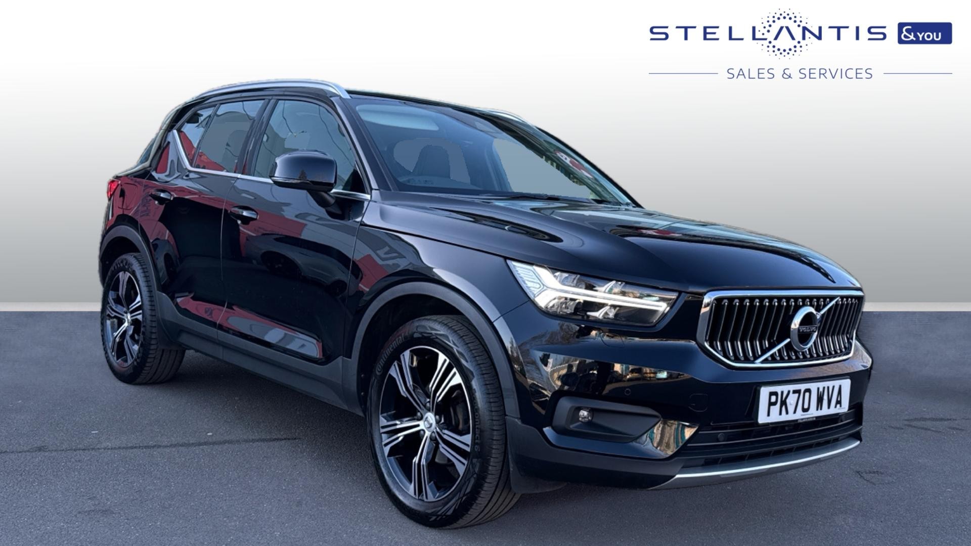 Main listing image - Volvo XC40