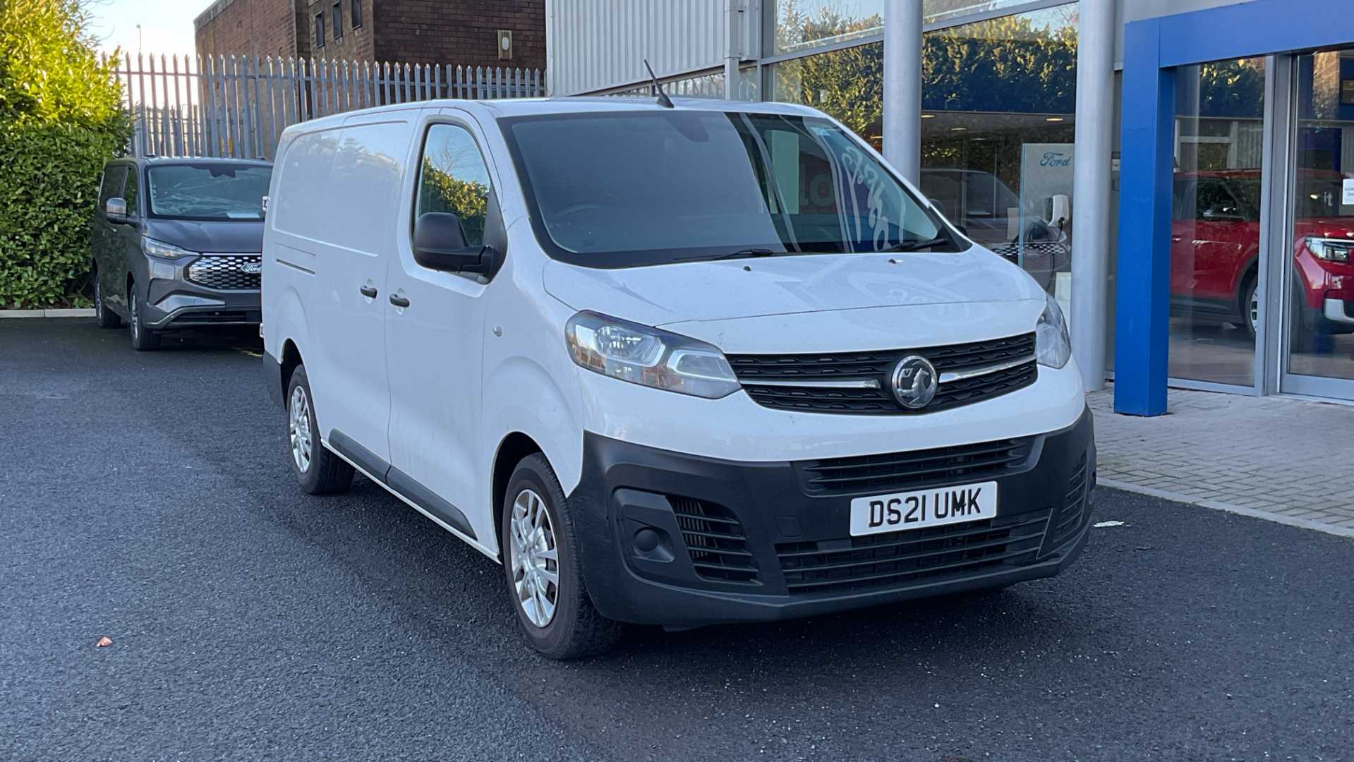 Main listing image - Vauxhall Vivaro