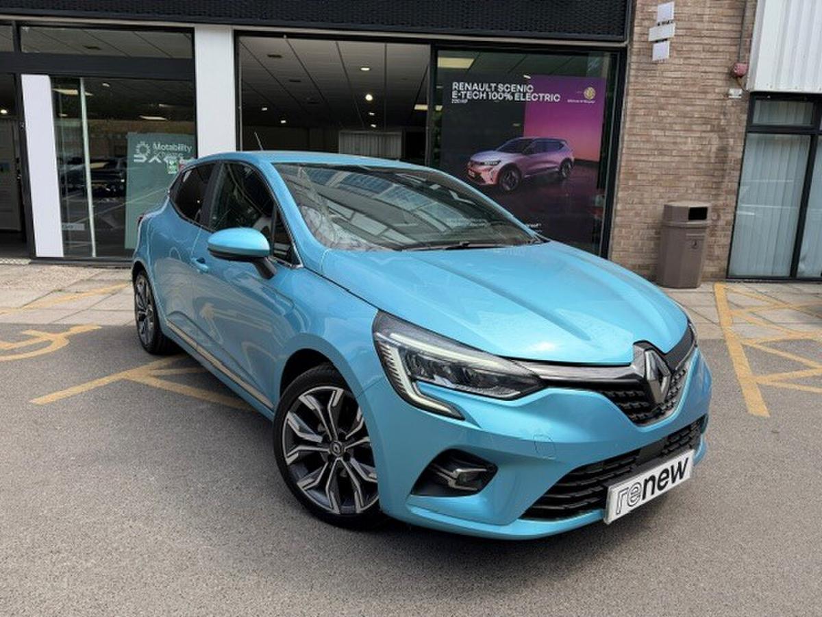 Main listing image - Renault Clio