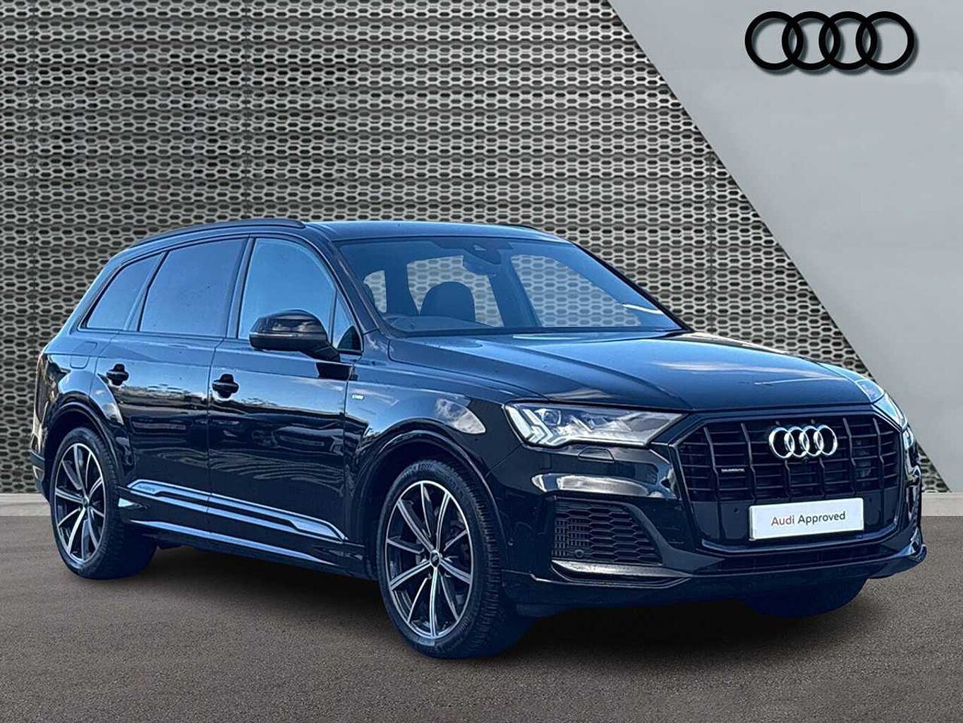 Main listing image - Audi Q7