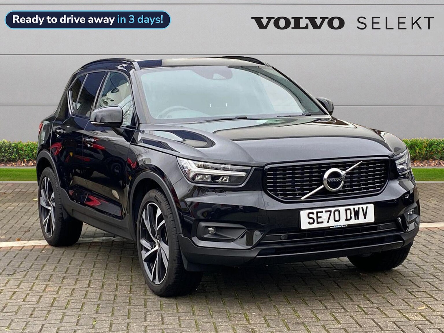 Main listing image - Volvo XC40