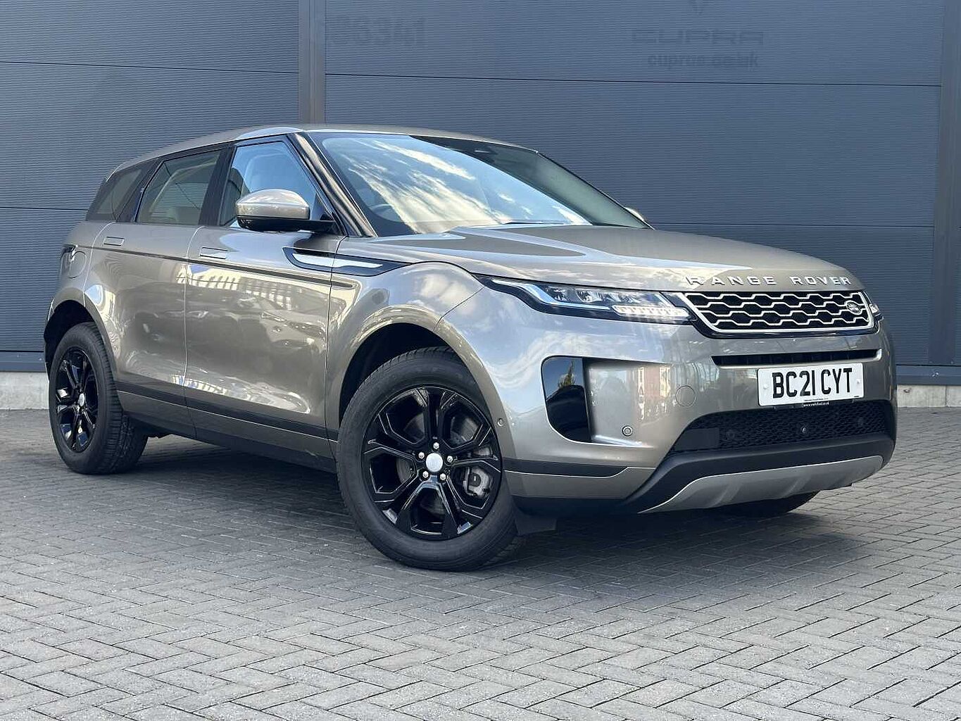 Main listing image - Land Rover Range Rover Evoque