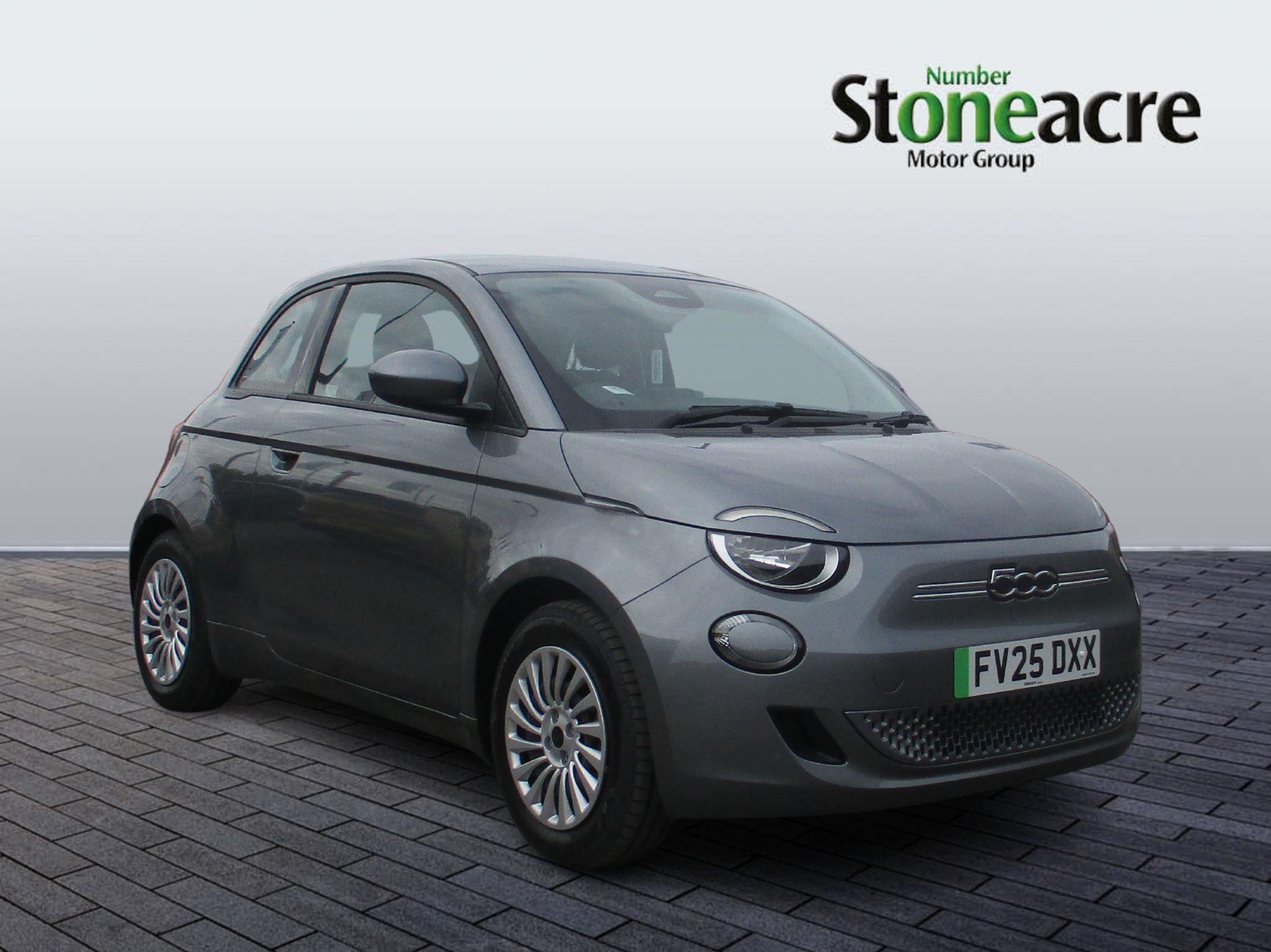 Main listing image - Fiat 500 Electric