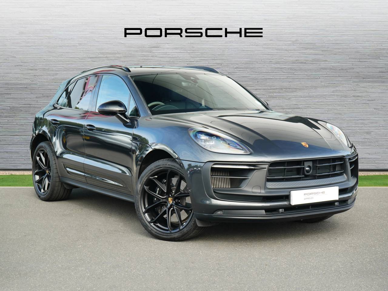 Main listing image - Porsche Macan
